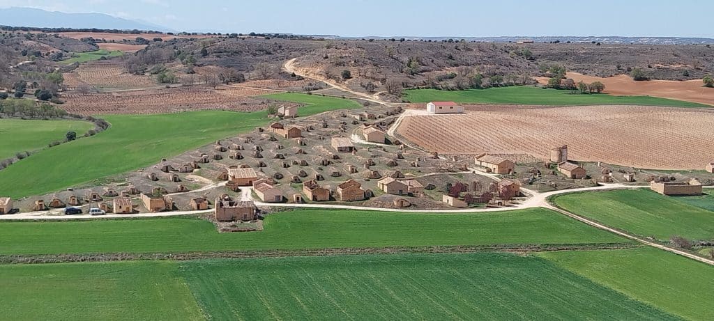 Atauta, el pueblo de las cientos de bodegas en la Ribera del Duero