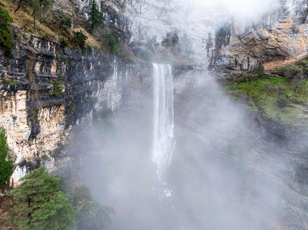 Nacimiento del Rio Mundo en Albacete. Por Fotos ZonaFreeDrone