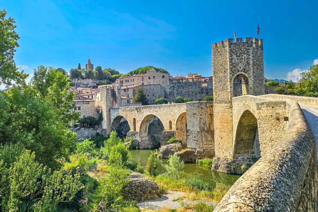 Besalú, La Garrotxa (Girona)