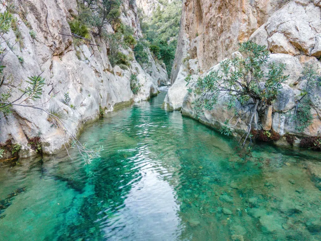 Fuentes del Algar, en Alicante. Por ZonaFreeDrone