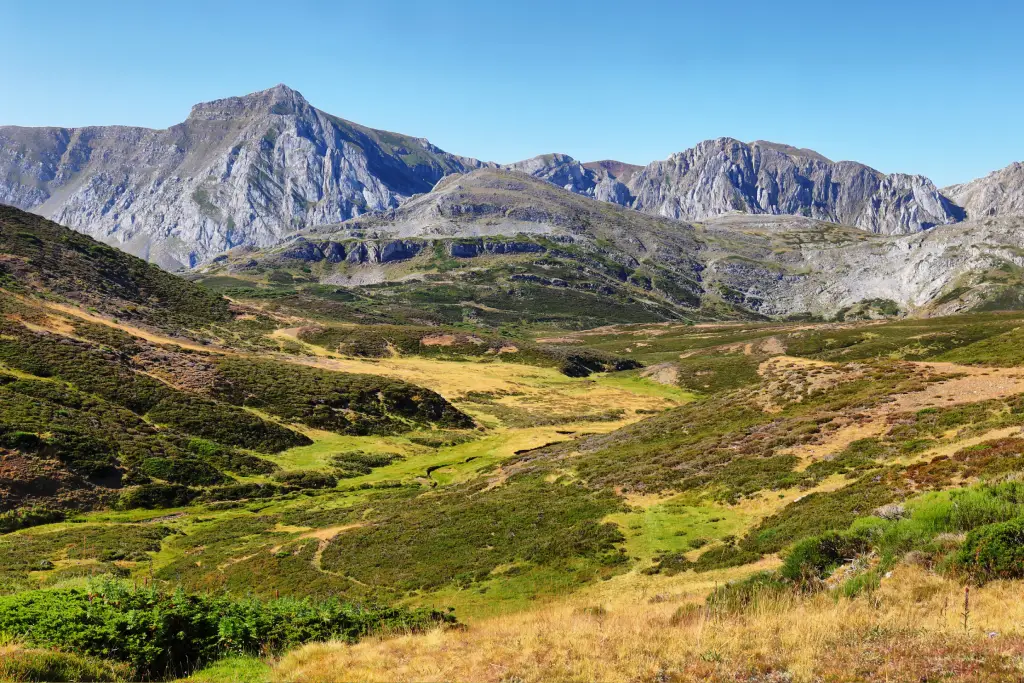 Peña Orniz, La Cueta (León)