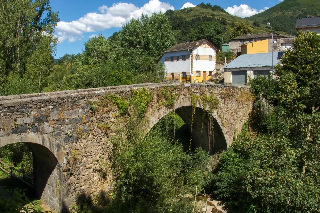 Puente Real de Rioscuro de Laciana, Villablino (León)