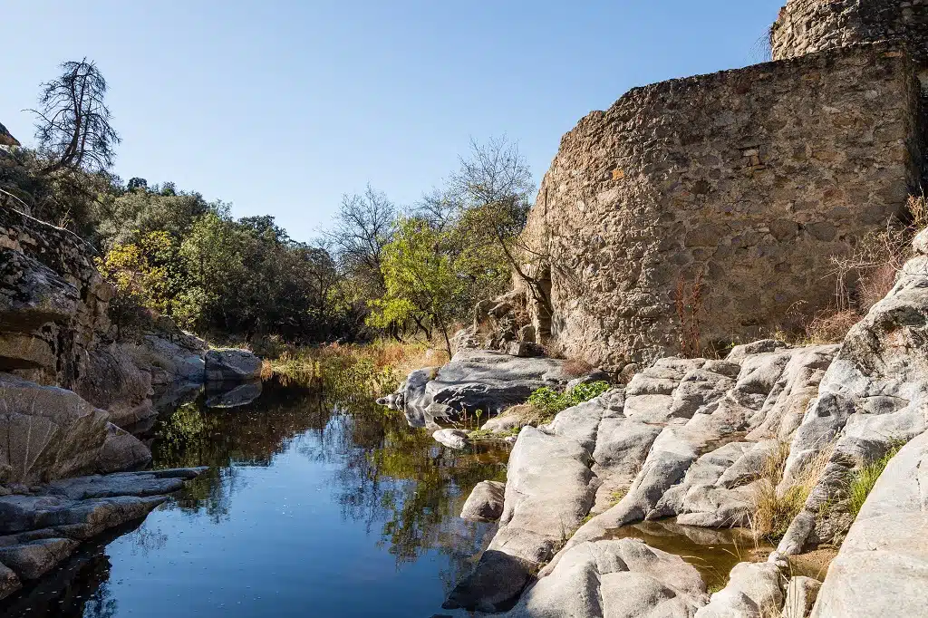 Ruta por los molinos de Navalagamella