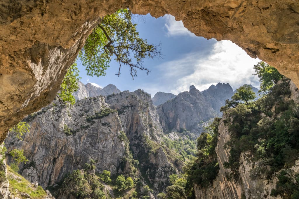 Pueblos cerca de rutas. Ruta del Cares