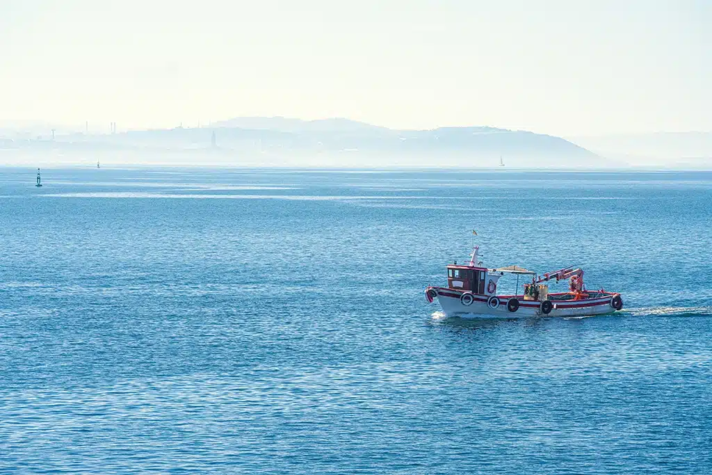 Barco pesquero en el Atlántico