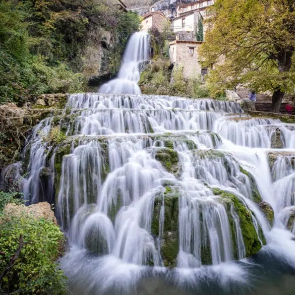 Cascada de Orbaneja del Castillo Burgos España Cascada de Orbaneja del Castillo Burgos España