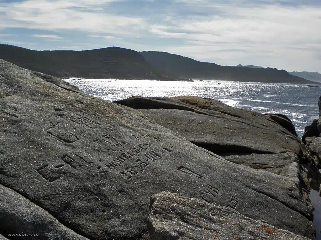 Piedra de 'Los enamorados' en Laxe (A Coruña)