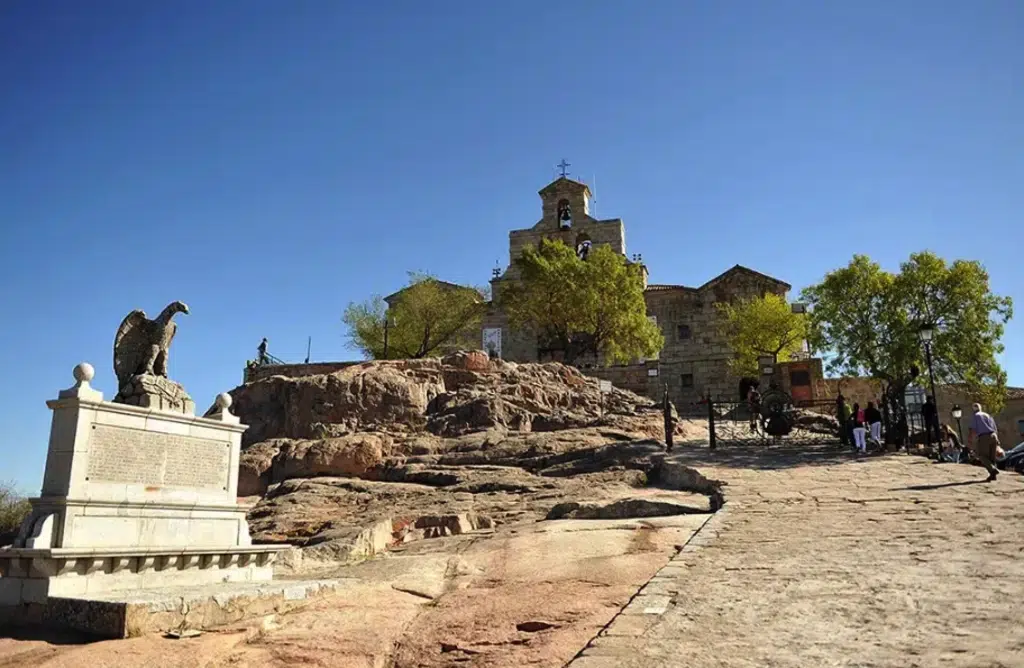 Santuario de la virgen de la Cabeza, en Andújar (Jaén). Por joserpizarro.