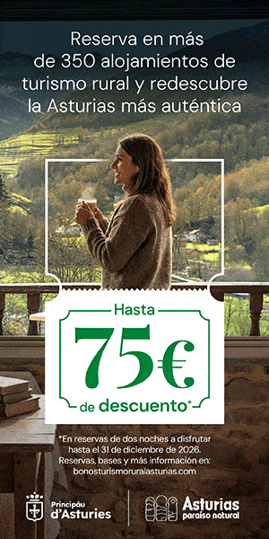 Una mujer sonriente en un balcón rústico con vistas a verdes campos y colinas. Texto en español que ofrece hasta 75€ de descuento en más de 350 alojamientos rurales de Asturias, con datos de reserva y logotipos turísticos en la parte inferior.