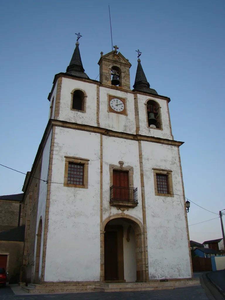 Iglesia de Santa Marina en Puerto de Vega