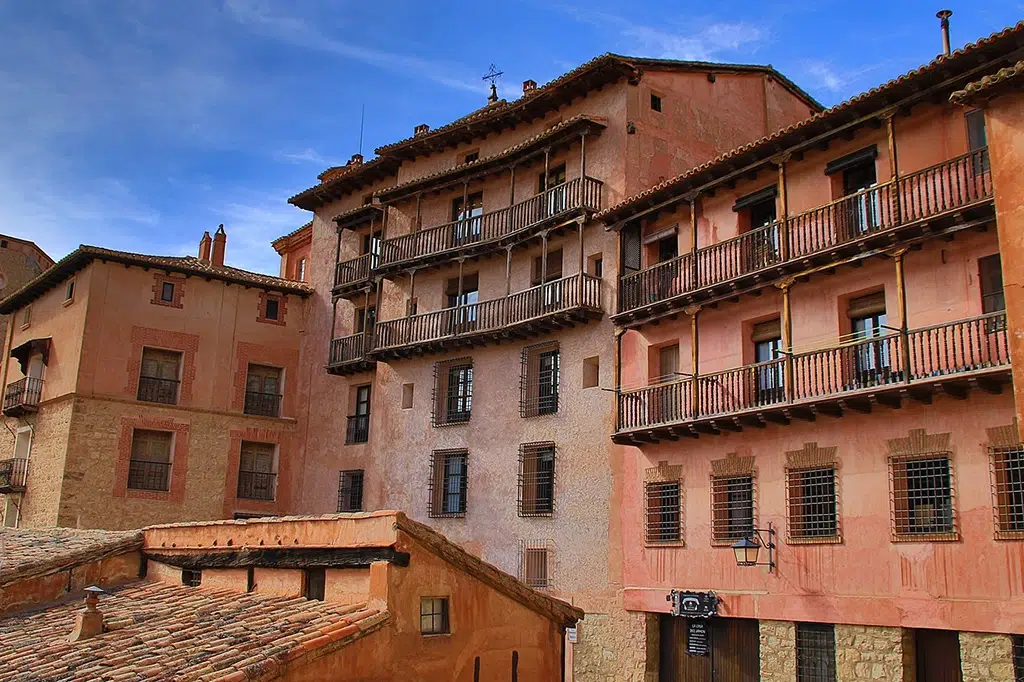 Albarracín, en Teruel es uno de los pueblos más coloridos de España. Por Fedoce1