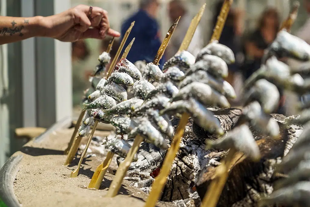 Espeto de sardinas en caña. Por Ricardo Pastor Plasencia.