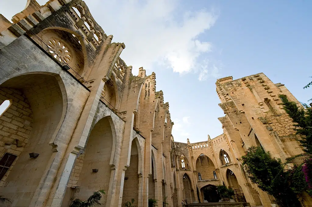 Iglesia inacabada de Son Servera (Mallorca).