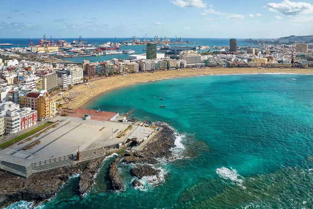 Playa de Las Canteras, inicio de una de las rutas de Moby Dick en Gran Canaria