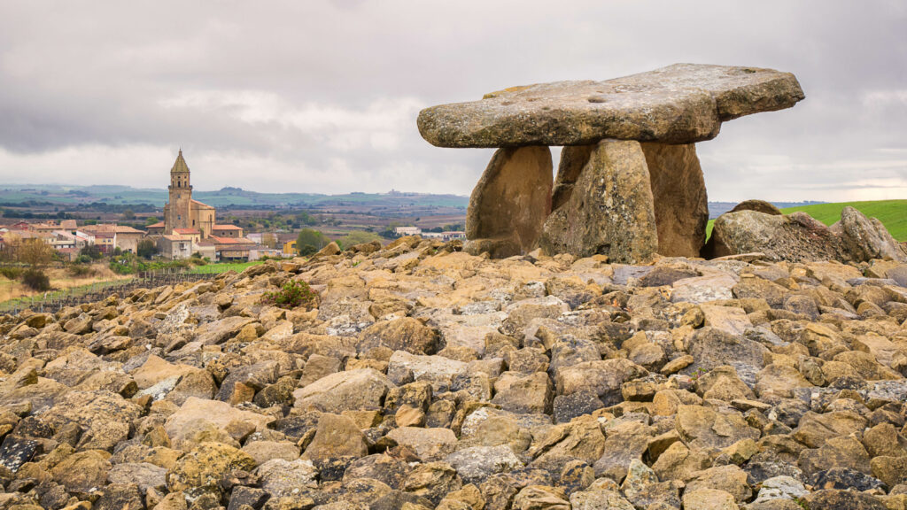Dolmen de la Chabola de la Hechicera, cerca de Elvillar. Por btPhot