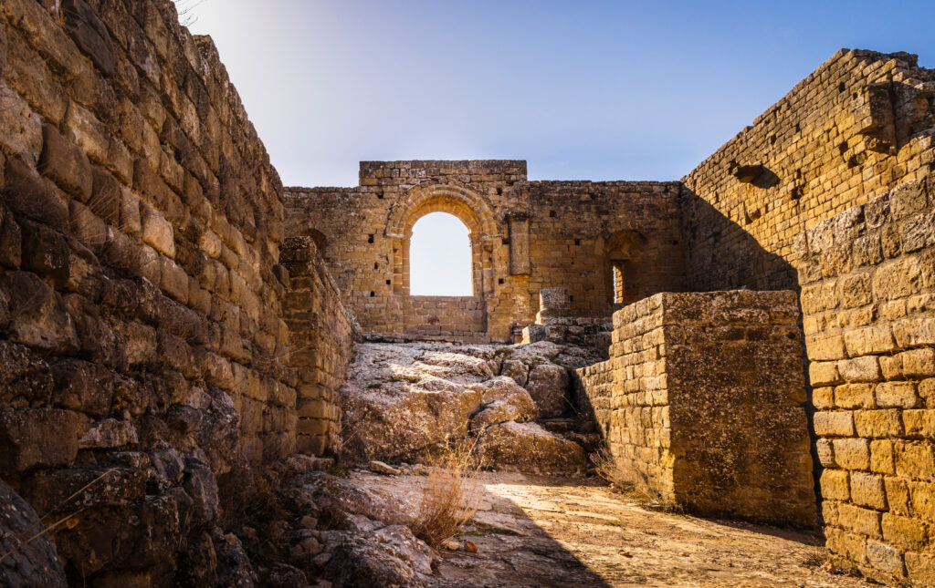 Interior de la fortaleza de Loarre, en Huesca, Aragón.. Por josemaria