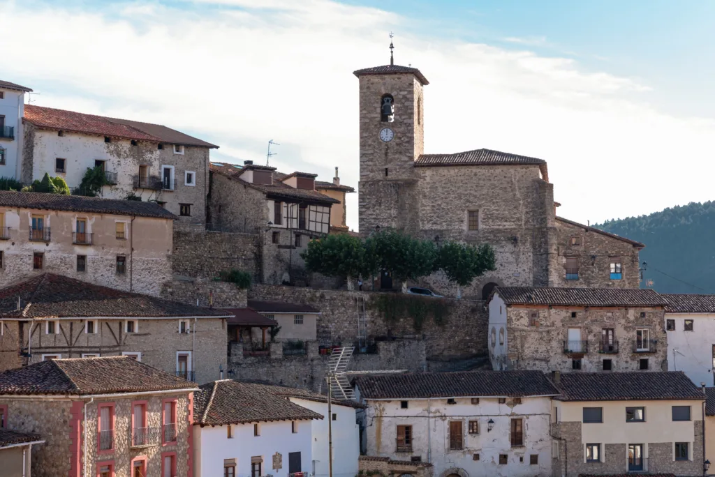 Iglesia Nuestra Señora del Sagrario-Villoslada de Cameros. Por Néstor MN.