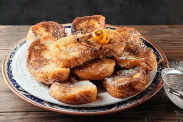 Sopes de partera o torrijas de Semana Santa. Por asife.