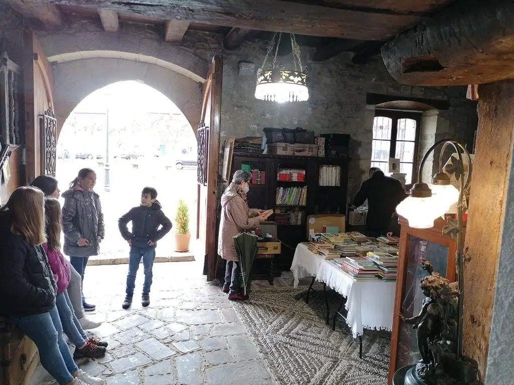 Urroz Villa, el pueblo navarro de los libros.