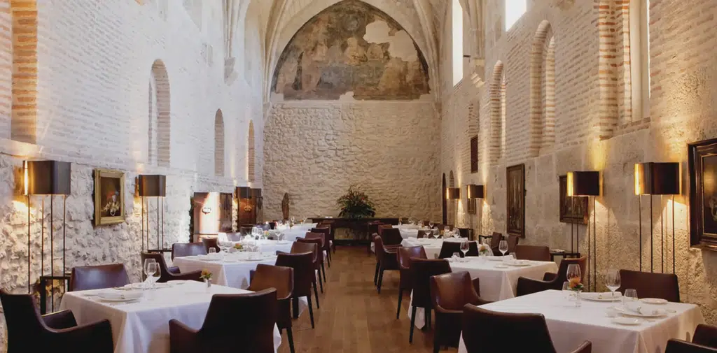 La sala del Refectorio (Sardón de Duero, Valladolid) se ubica en el comedor de un monasterio del siglo XII.