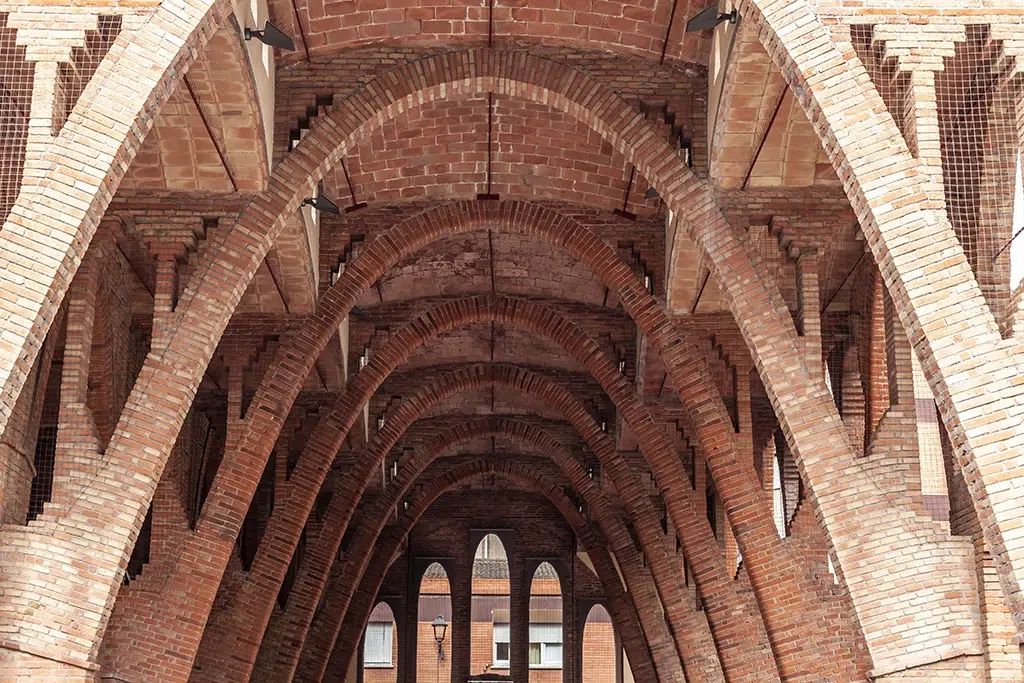 Bodega modernista de Sant Cugat del Vallès, obra de Cesar Martinell.