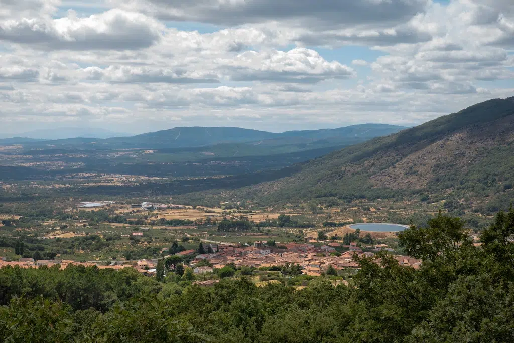 Vista de San Martín de Trevejo (Cáceres), en la montaña. Por EMILIA