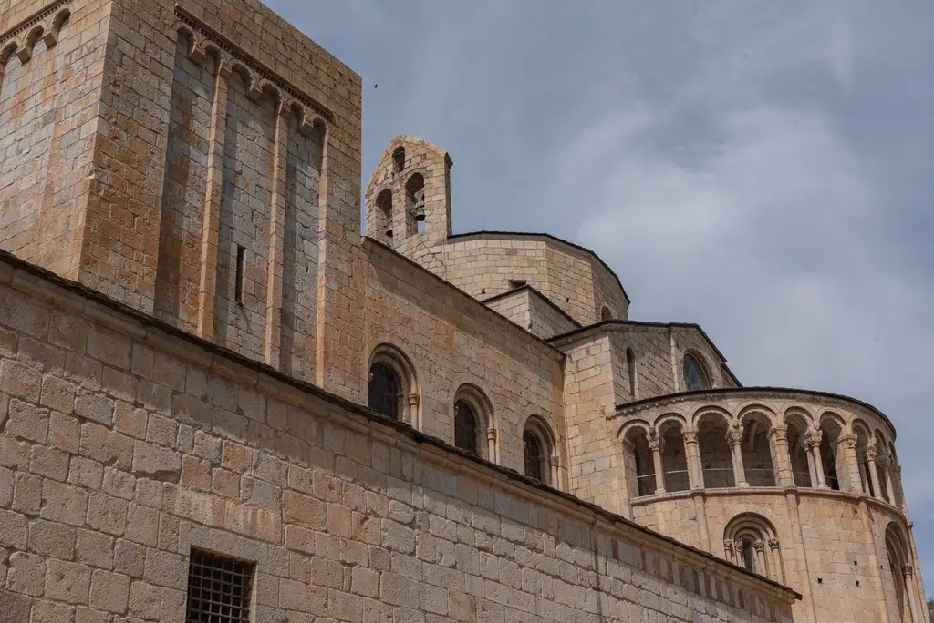 Fachada de la Catedral de Santa Maria d'Urgell. Por martinscphoto