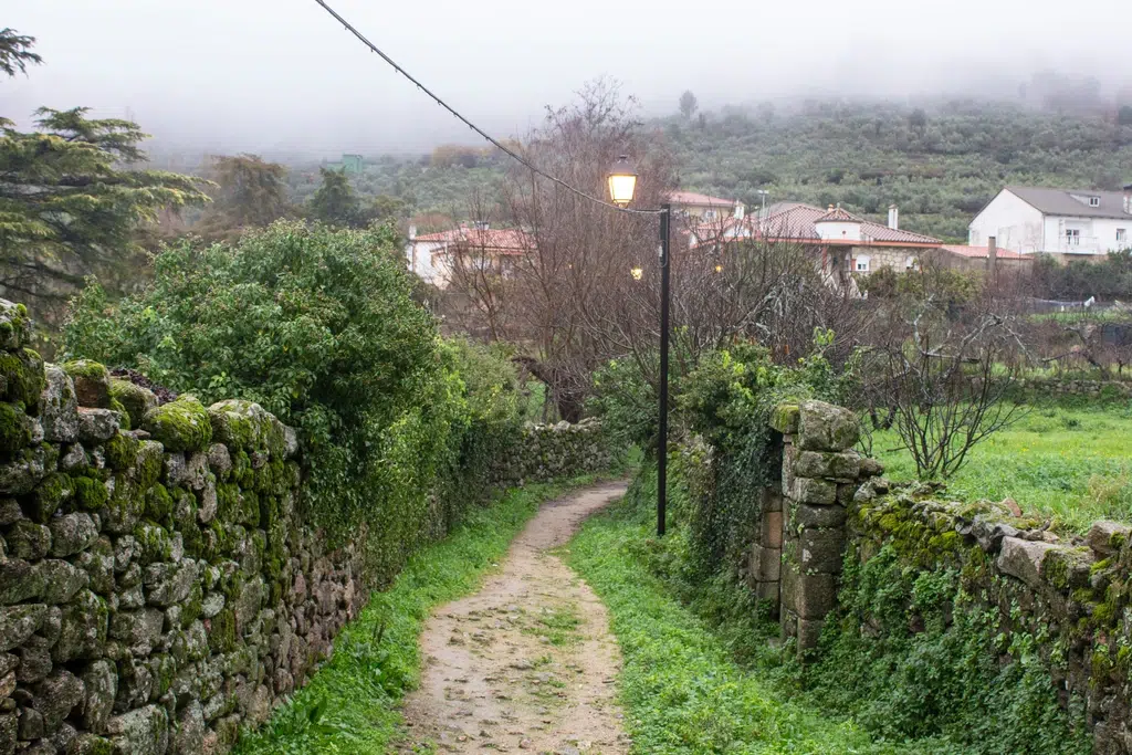 Sendero por San Martín de Trevejo (Cáceres). Por J. Ossorio Castillo