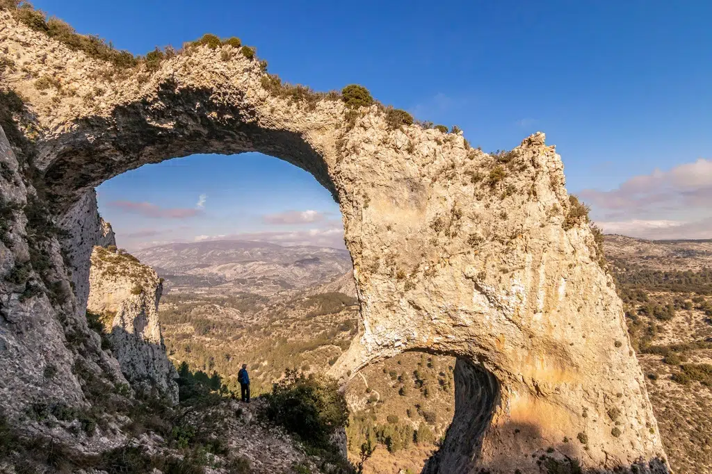 El monumento natural de los arcos de Castell de Castells, en Alicante. Por Jose Aldeguer