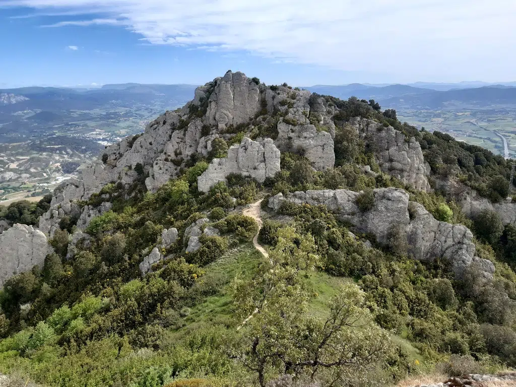 La montaña navarra de Montejurra. Autor: Iñaki LL (Wikipedia)