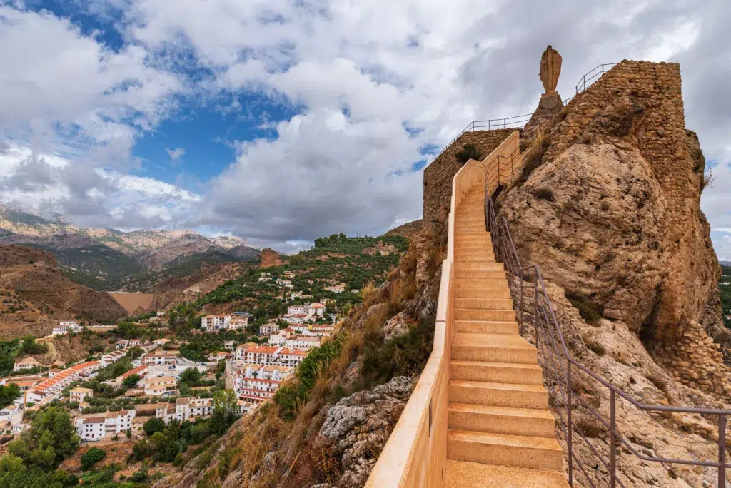 Escaleras del castillo de Castril. Por M. Perfectti.