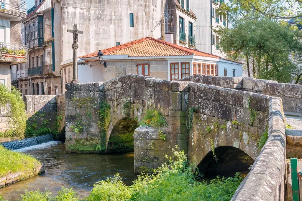 Puente romano en Caldas de Reis (Pontevedra). Por Arousa