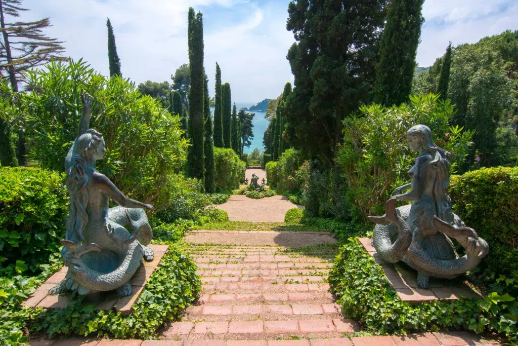 Escalinata de las sirenas en los Jardines de Santa Clotilde, en Lloret de Mar. Por Mistervlad.