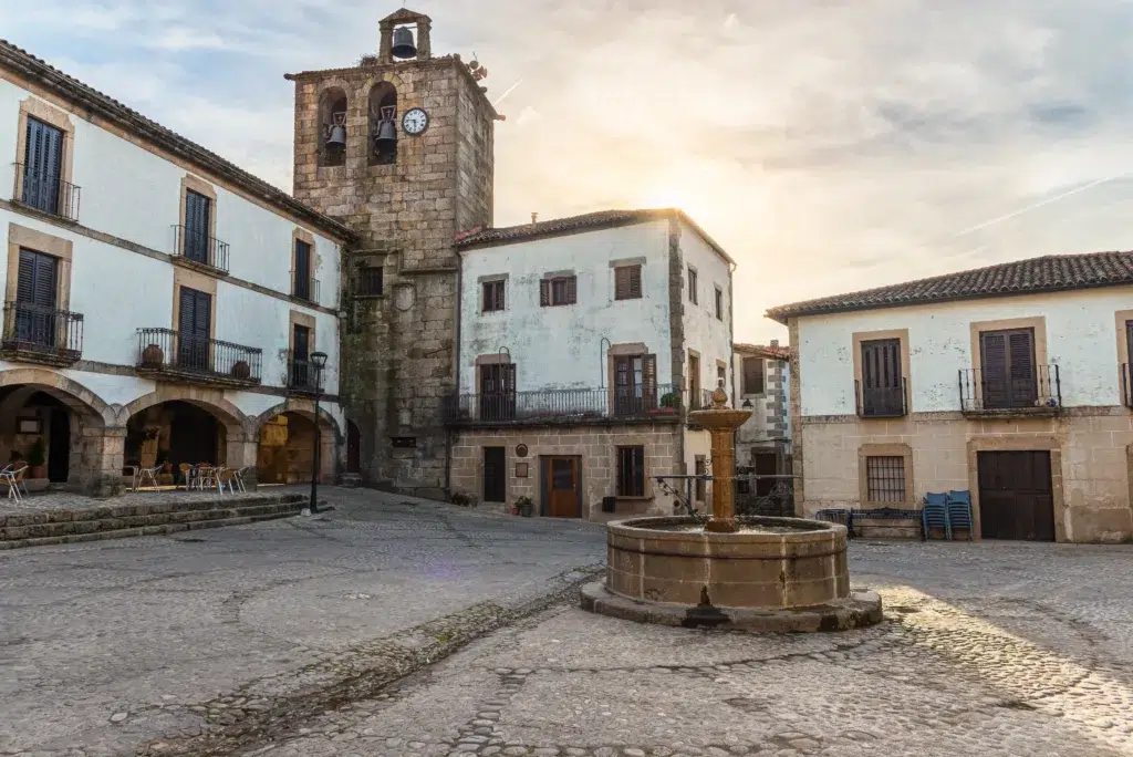 Plaza Mayor de San Martín de Trevejo