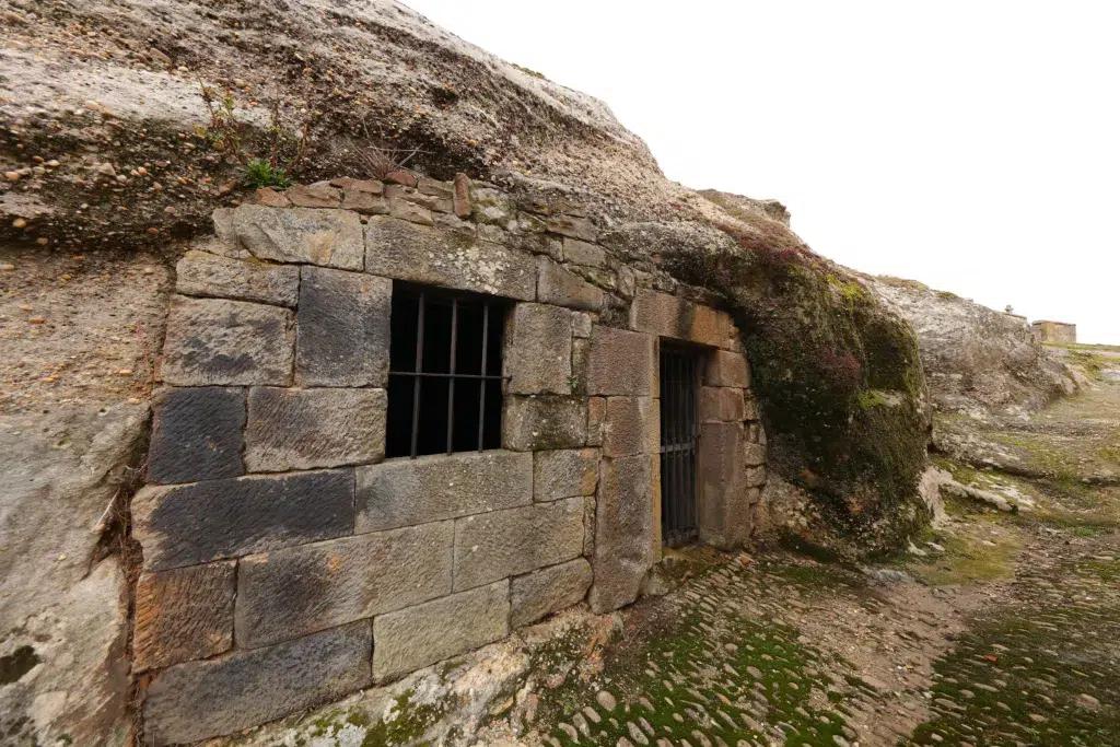 Ermita rupestre de Santa Eulalia en Campo de Ebro. Por IVÁN VIEITO GARCÍA.