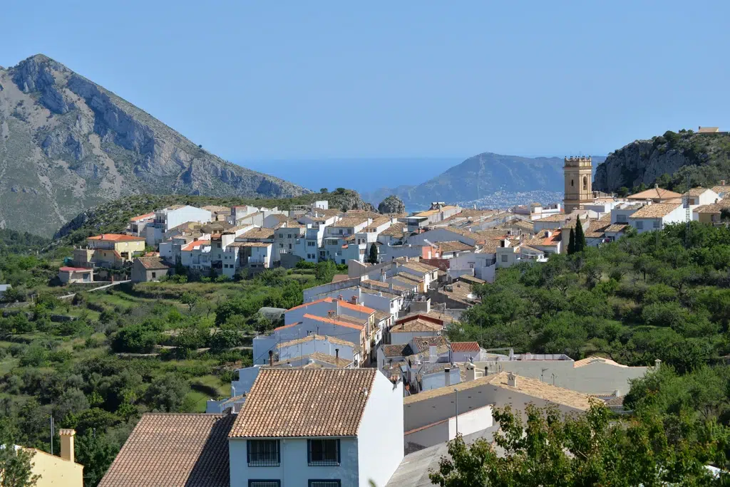 El pueblo de Tàrbena, en Alicante. Por Jürgen