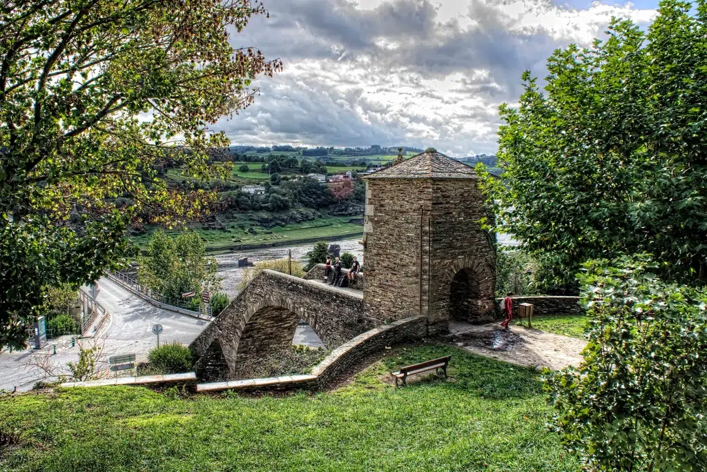 Vista del río Miño desde Portomarín, en la Ribeira Sacra de Lugo. Por amadorborge