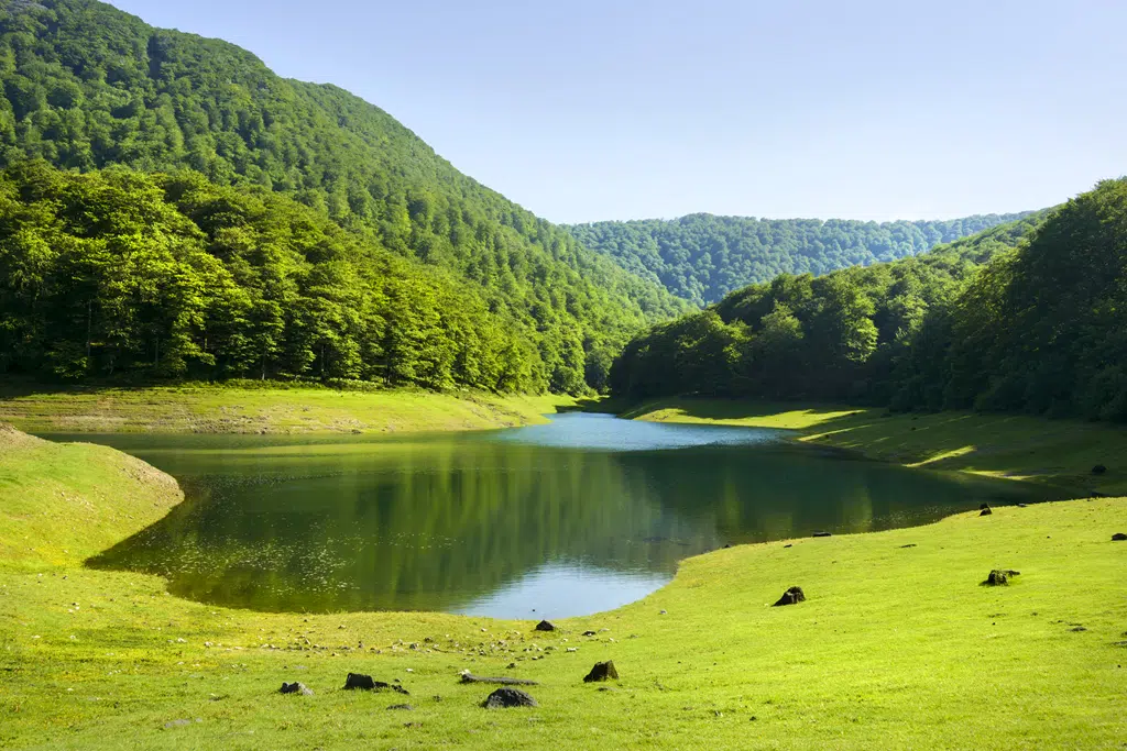 Embalses de Leurtza. Por: Turismo de Navarra