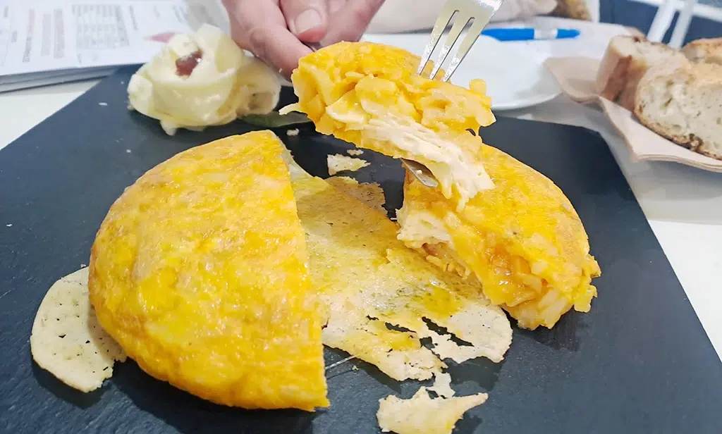 Tortilla de patata con queso Arzúa