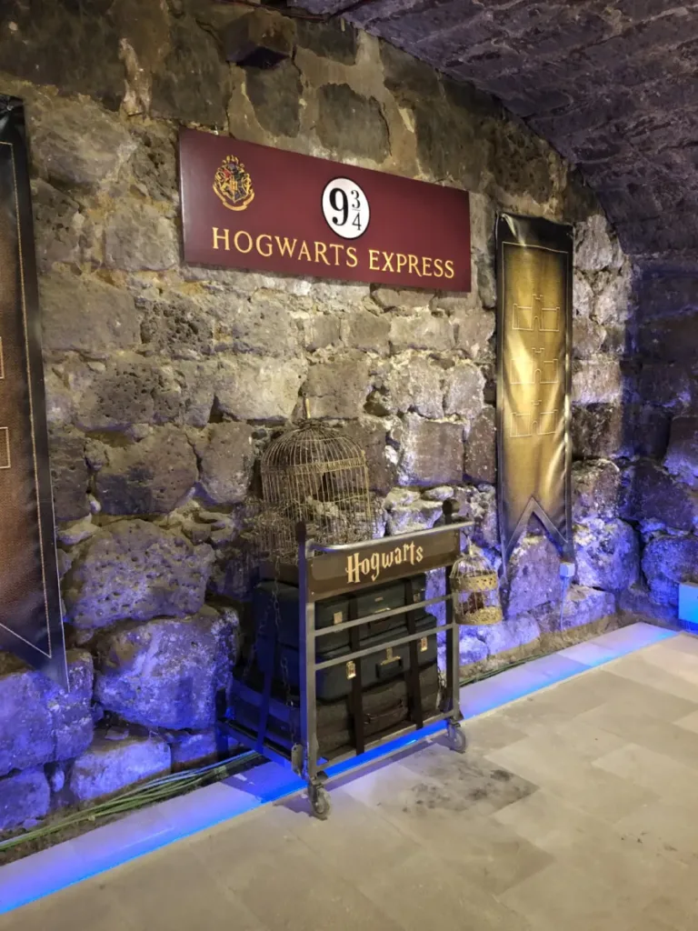 Andén Hogwart Expres en el Castillo Encantado (Valladolid)