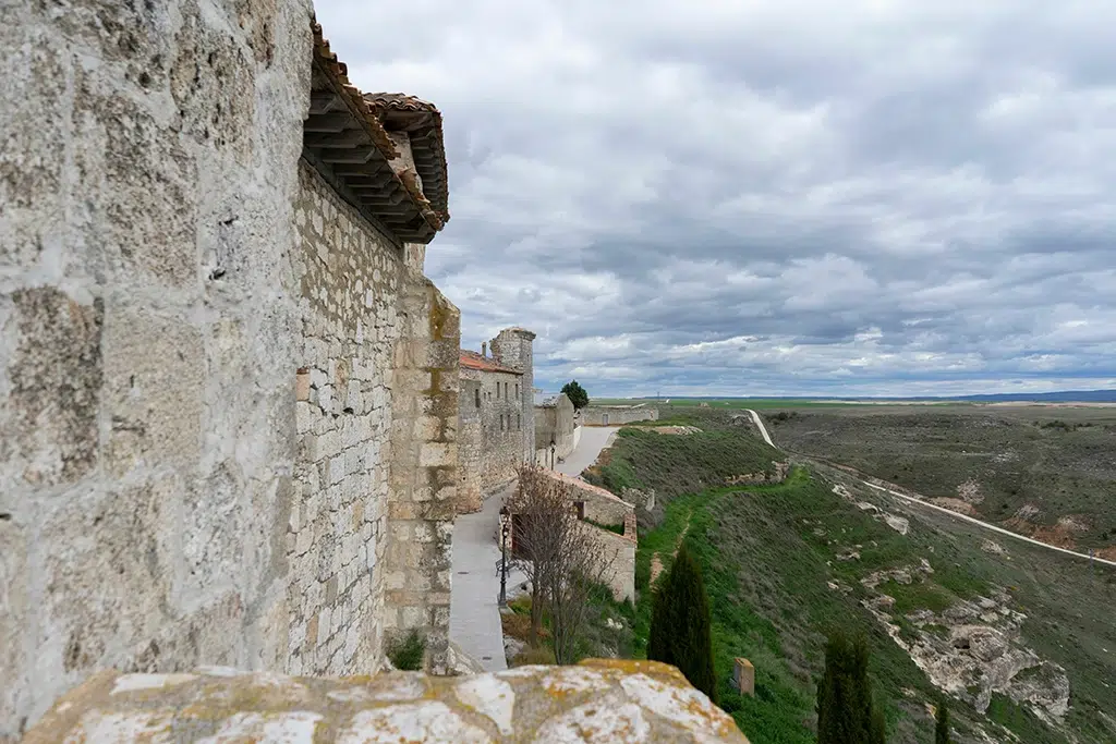 Muralla medieval de Haza.