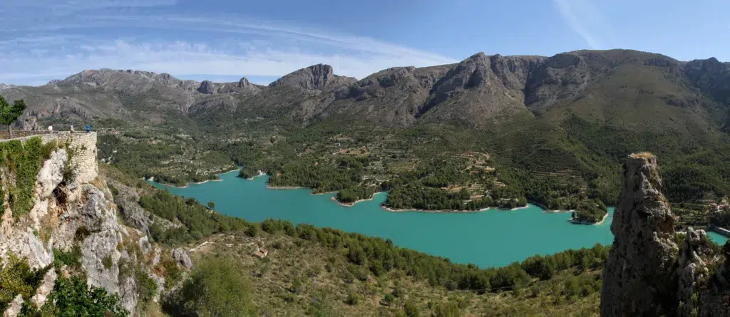 Embalse de Guadalest (Alicante). Cortesía de la oficina de turismo de El Castell de Guadalest.