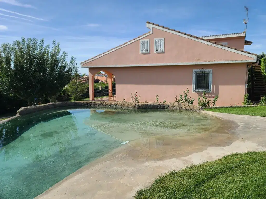Casas rurales con piscina de arena: Finca Sotomar (Simancas, Valladolid).