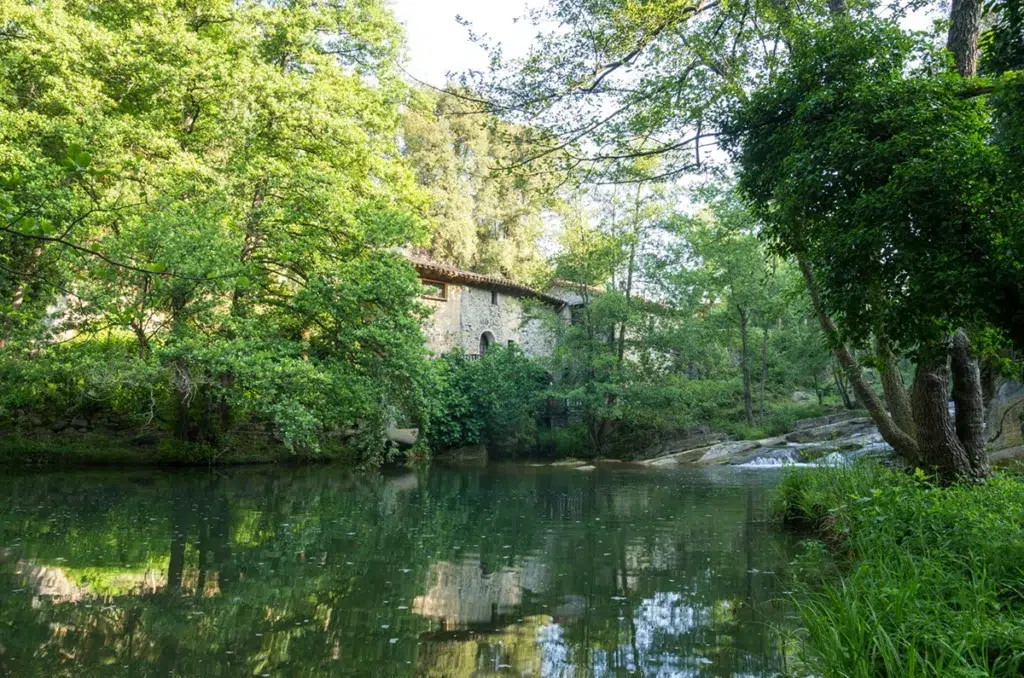 Gorg de Can Poeti, en Les Planes d'Hostoles (Girona). El espacio protegido del río Brugent tiene mucho encanto.