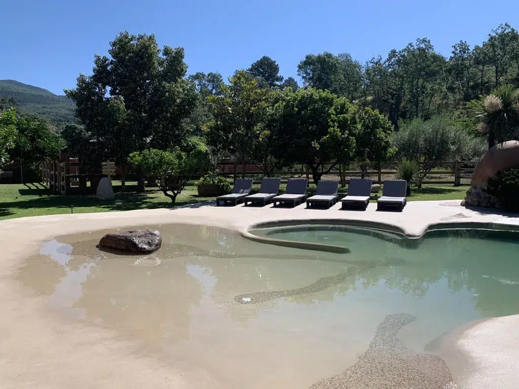 Casas rurales con piscina de arena: La Joya de Candeleda (Ávila).