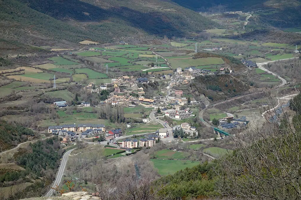 Vista panorámica de Castiello de Jaca (Huesca). 