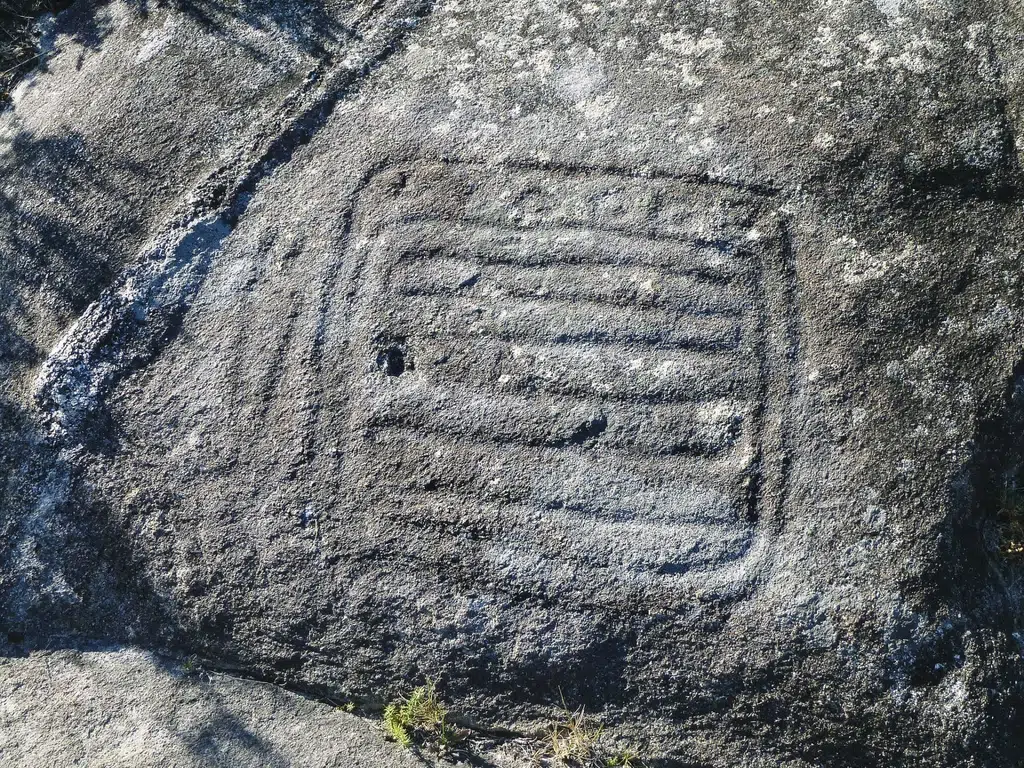 Petroglifo de Outeiro do Corno, en Teo (A Coruña). Autoría: Colectivo A Rula, cedida por la Deputación da Coruña