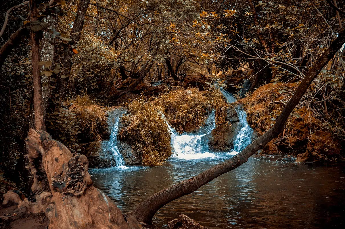 Cascadas del Huéznar (Sevilla) en otoño.