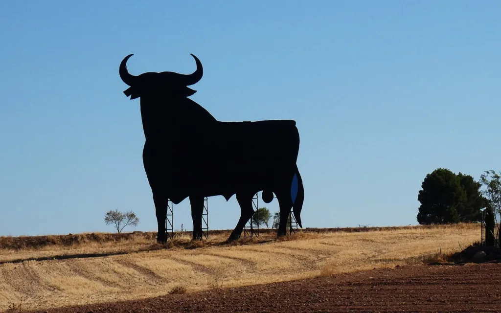 El toro de Osborne, un clásico del mapa de España. Por Miguel Angel Masegosa Martínez.
