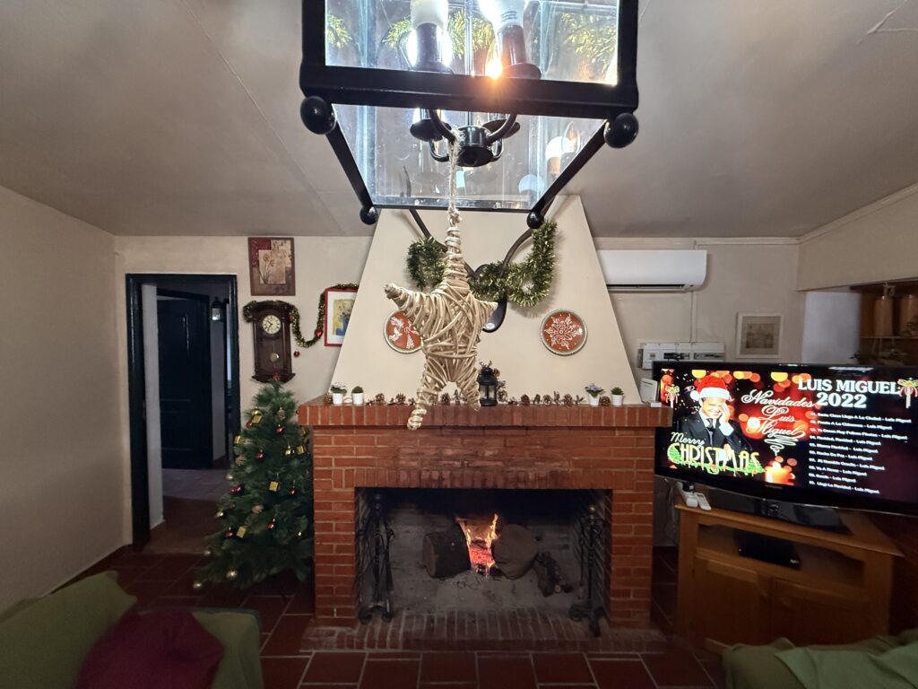 Casas rurales decoradas por Navidad: La Blanca, en Aroche (Huelva).